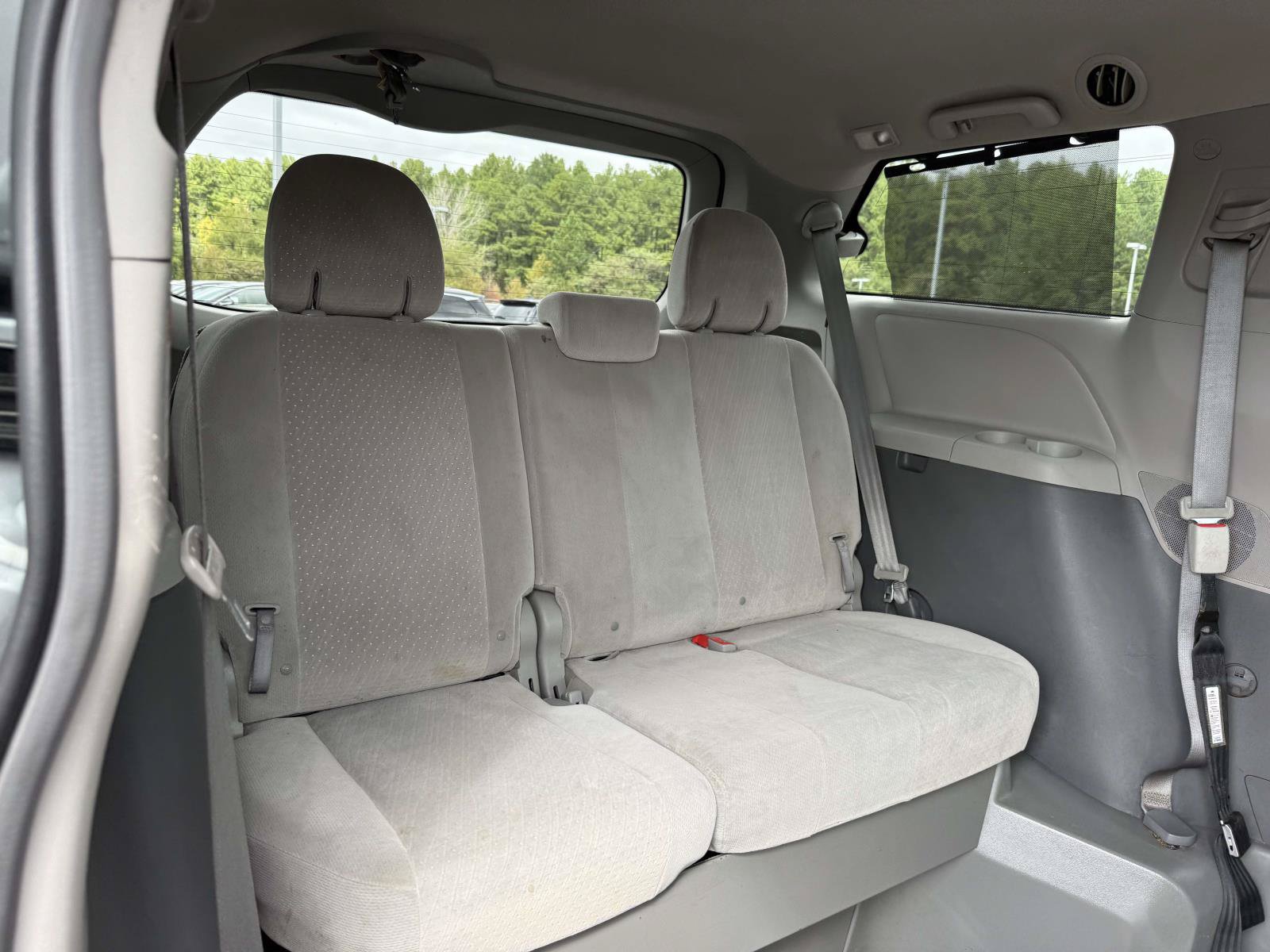 Used 2015 Toyota Sienna LE FWD image 18