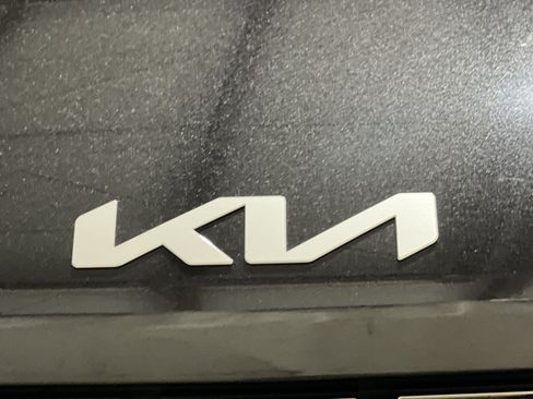 Used 2024 Kia Carnival SX FWD image 12