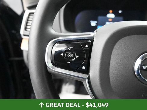 Used 2024 Volvo XC90 B6 Plus image 38