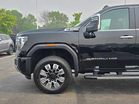 Certified 2025 GMC Sierra 2500 Denali w/ Denali Reserve Package AWD/4WD image 35