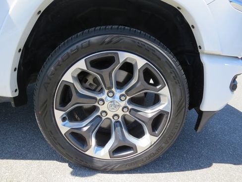 Used 2022 RAM 1500 Limited w/ Body Color Bumper Group AWD/4WD image 10