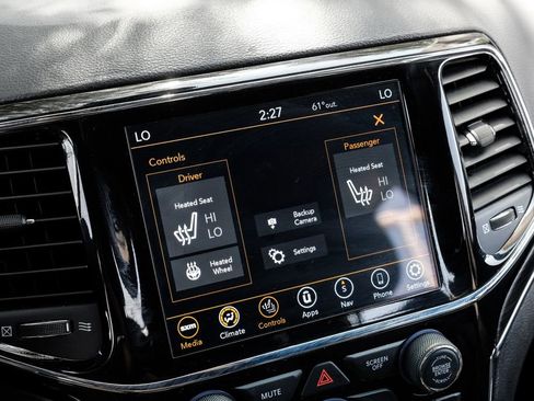 Used 2022 Jeep Grand Cherokee Limited w/ Tech Group image 32