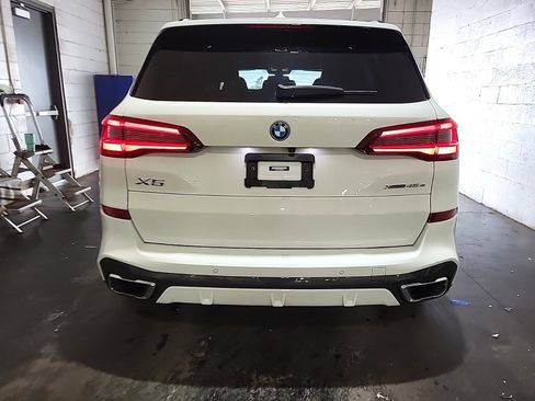 Used 2022 BMW X5 xDrive45e w/ M Sport Package image 5