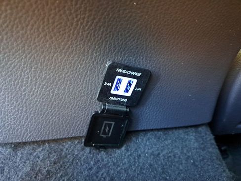 Used 2019 Toyota Camry LE w/ Phone Cable & Charge Package image 9