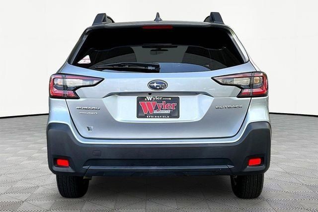 Used 2024 Subaru Outback Premium AWD/4WD image 12