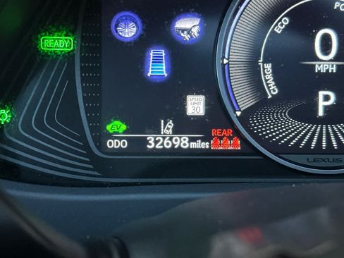 Certified 2023 Lexus UX 250h FWD w/ Accessory Package (Z1) image 29