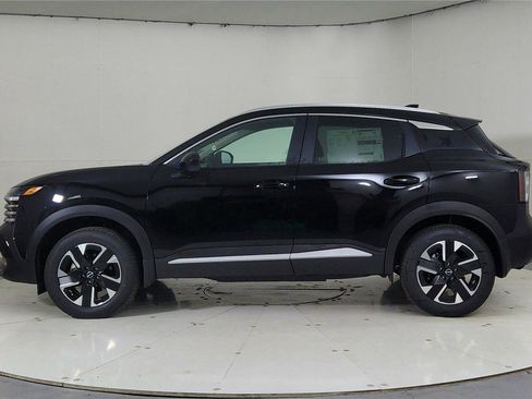 New 2026 Nissan Kicks SV w/ Illumination Package image 4