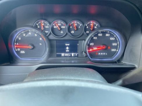 Used 2019 Chevrolet Silverado 1500 Custom Trail Boss w/ Custom Convenience Package AWD/4WD image 12
