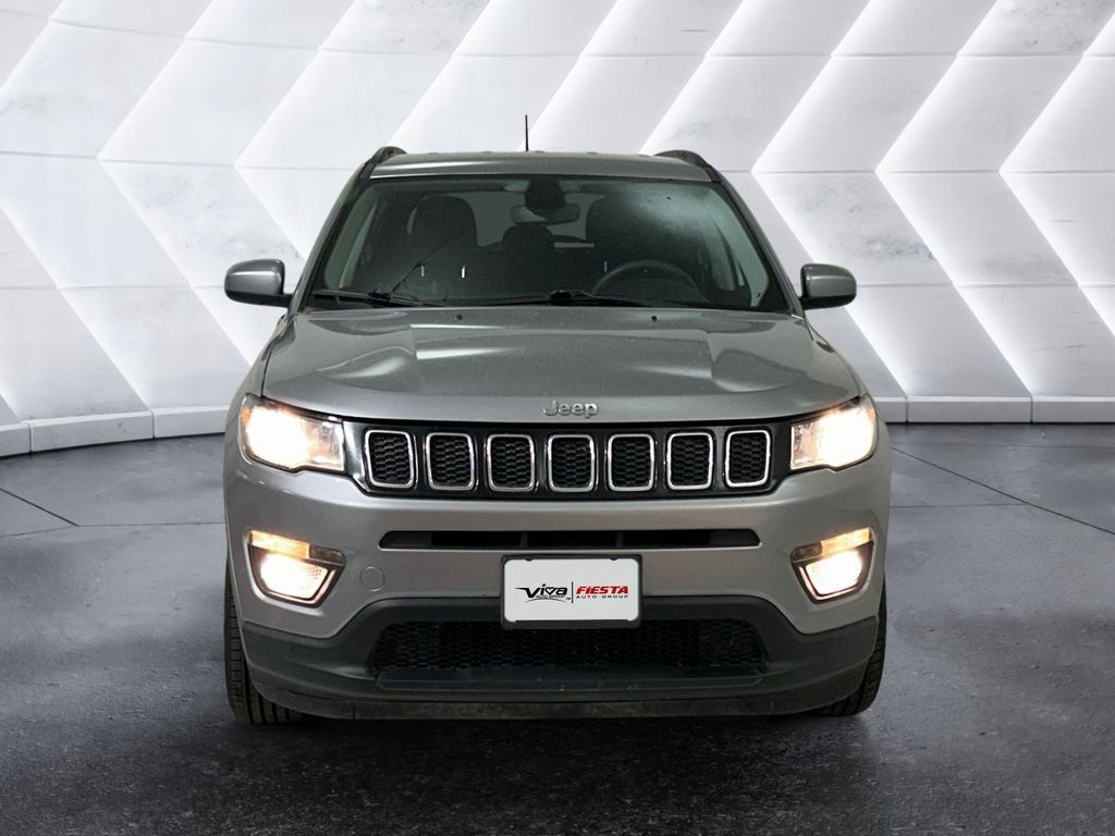 Used 2021 Jeep Compass Latitude FWD image 2