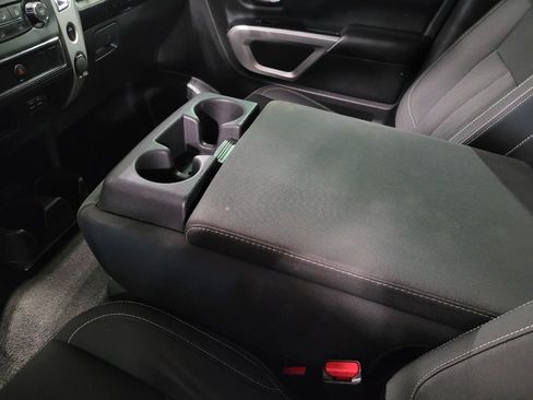 Used 2019 Nissan Titan SV RWD image 26