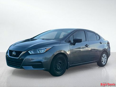 Used 2020 Nissan Versa S FWD image 2