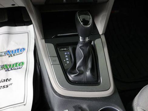 Used 2017 Hyundai Elantra SE FWD image 36