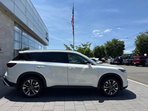 Certified 2025 INFINITI QX60 Luxe w/ Vision Package AWD/4WD image 3