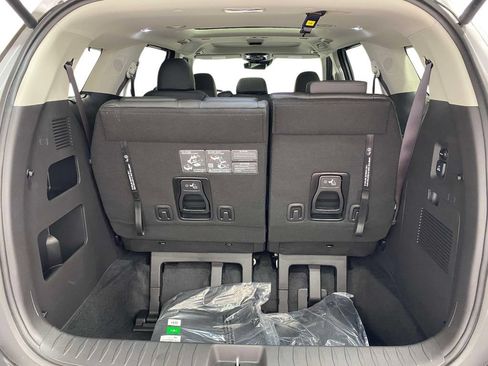 New 2026 Kia Carnival SX Prestige FWD image 9