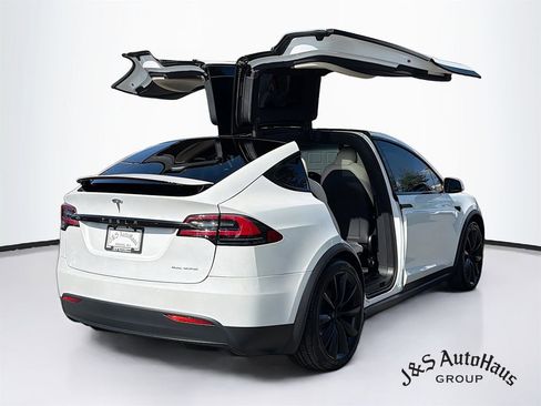 Used 2020 Tesla Model X Long Range AWD/4WD image 7