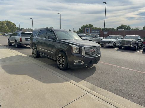 Used 2017 GMC Yukon Denali w/ Open Road Package AWD/4WD image 1
