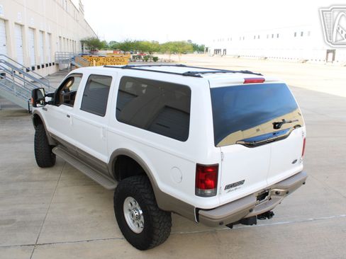Used 2004 Ford Excursion Eddie Bauer image 5