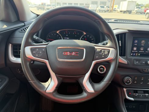 Used 2023 GMC Terrain SLE FWD image 15