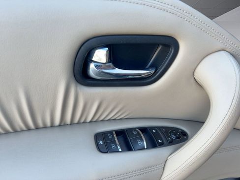 Used 2017 Nissan Armada SL image 20