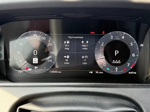 Certified 2026 Land Rover Range Rover Velar Dynamic SE AWD/4WD image 28