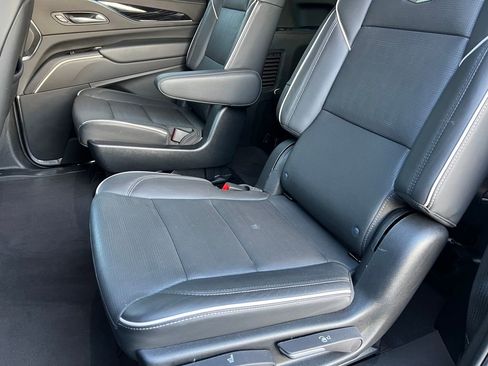 Used 2024 Cadillac Escalade ESV Sport image 14