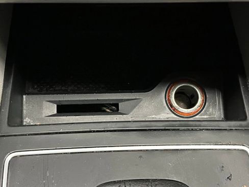 Used 2017 Volkswagen Passat 1.8T S image 10