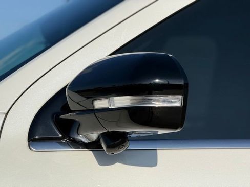 Used 2023 Ford Expedition Limited AWD/4WD image 10