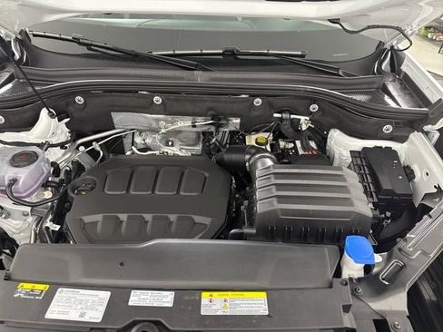 New 2026 Volkswagen Atlas Peak Edition AWD/4WD image 14