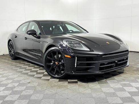 Used 2026 Porsche Panamera 4 image 9