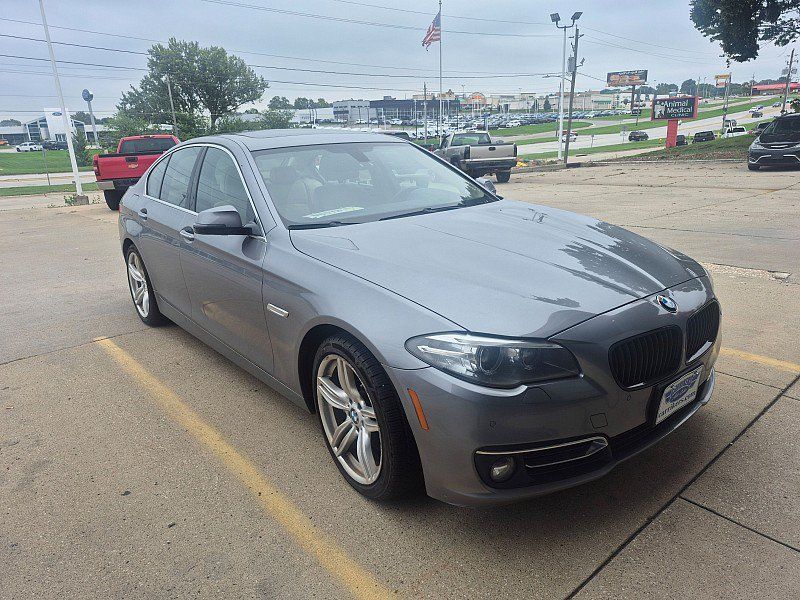 Used 2014 BMW 550i xDrive Sedan AWD/4WD image 5