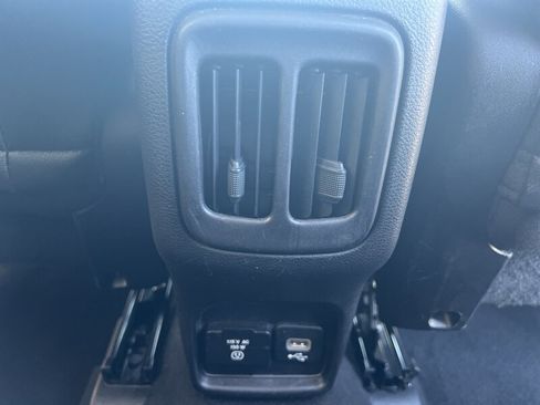 Used 2018 Jeep Compass Trailhawk AWD/4WD image 18