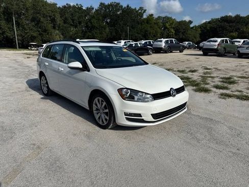 Used 2017 Volkswagen Golf S FWD image 1