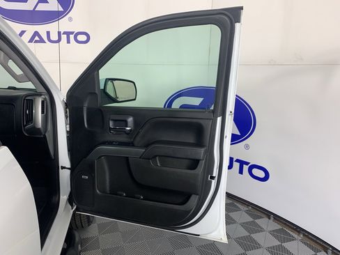 Used 2018 Chevrolet Silverado 1500 LT w/ Texas Edition image 39