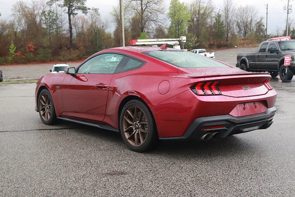 Used 2025 Ford Mustang GT Premium RWD image 5
