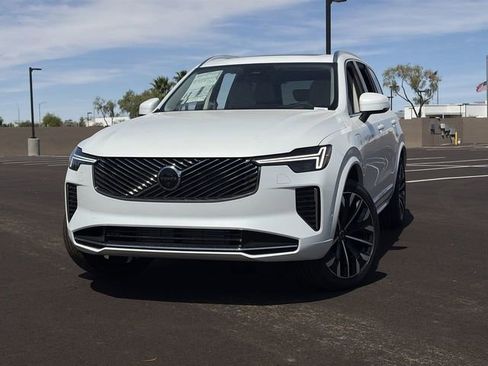 New 2026 Volvo XC90 T8 Ultra w/ Protection Package Premier AWD/4WD image 3