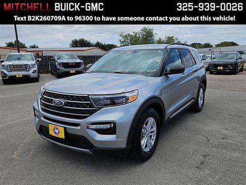 Used 2024 Ford Explorer XLT w/ Equipment Group 202A RWD image 1