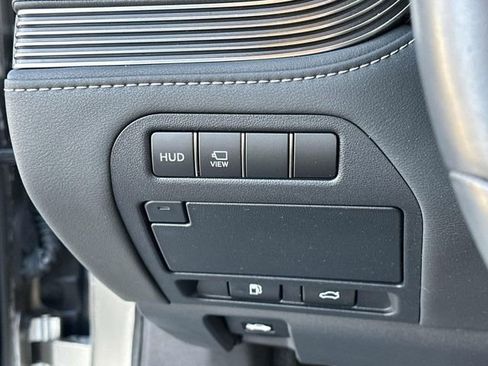 Used 2022 Lexus LS 500 AWD image 27