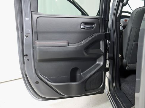 Used 2022 Nissan Frontier PRO-4X AWD/4WD image 33