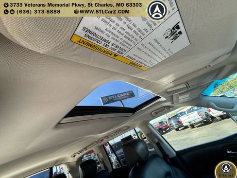 Used 2017 Nissan Armada Platinum w/ Interior Lighting Package image 20