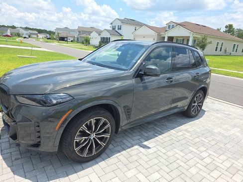 Used 2025 BMW X5 xDrive40i w/ Executive Package AWD/4WD image 3