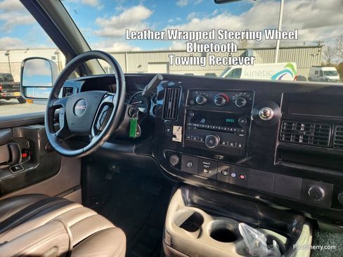 Used 2013 GMC Savana 2500 image 2