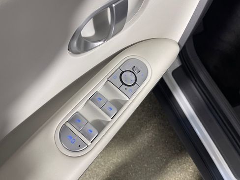 Used 2022 Hyundai Ioniq 5 SE image 18