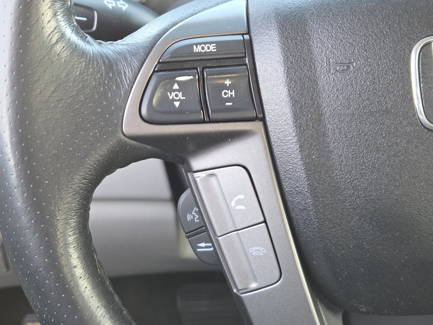 Used 2012 Honda Odyssey EX-L image 32