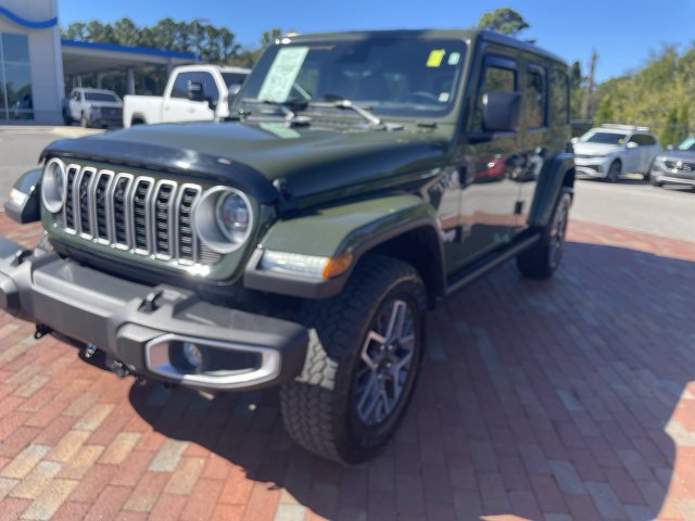 Used 2024 Jeep Wrangler Unlimited Sahara w/ Technology Group AWD/4WD image 1