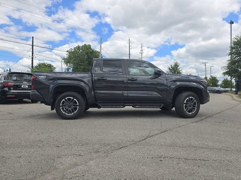 Used 2024 Toyota Tacoma 4x4 Double Cab image 15