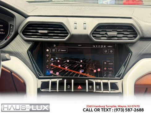 Used 2021 Lamborghini Urus AWD/4WD image 37