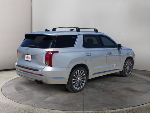 Used 2023 Hyundai Palisade Calligraphy image 5