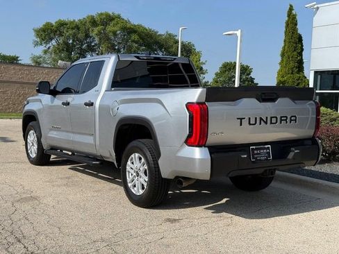 Used 2022 Toyota Tundra SR5 w/ SR5 Convenience Package AWD/4WD image 5