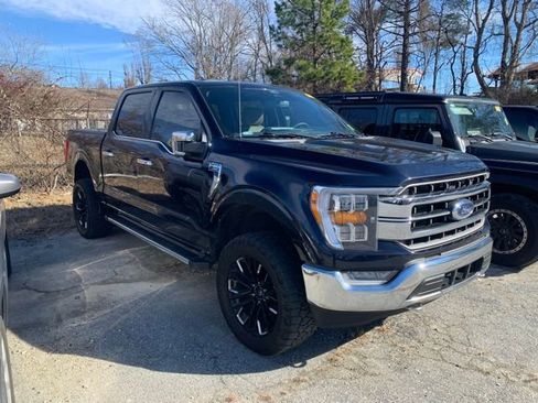 Used 2022 Ford F150 Lariat w/ Max Trailer Tow Package image 3