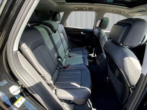 Used 2023 Audi Q5 2.0T Premium w/ Convenience Package image 24